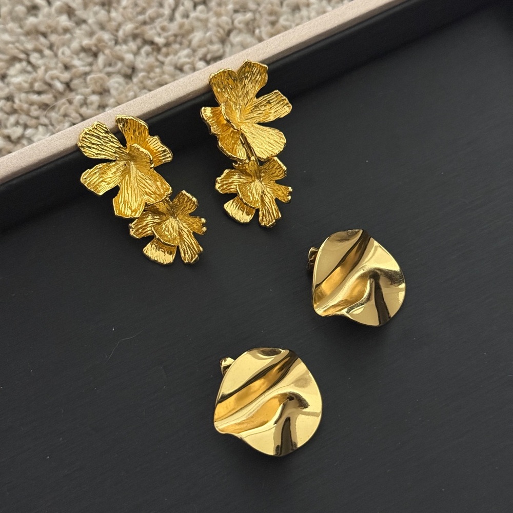 Gold Textured Floral Earrings